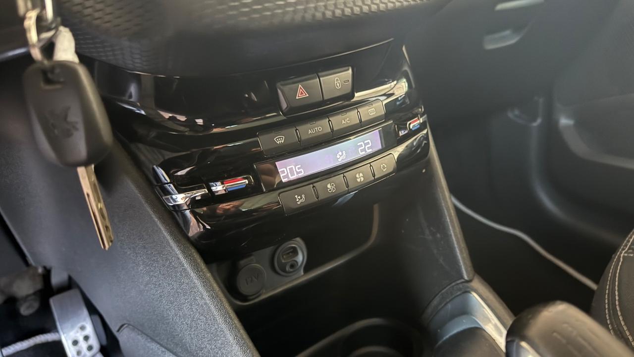 Peugeot 208 Turbo 110 EAT6 GT Line