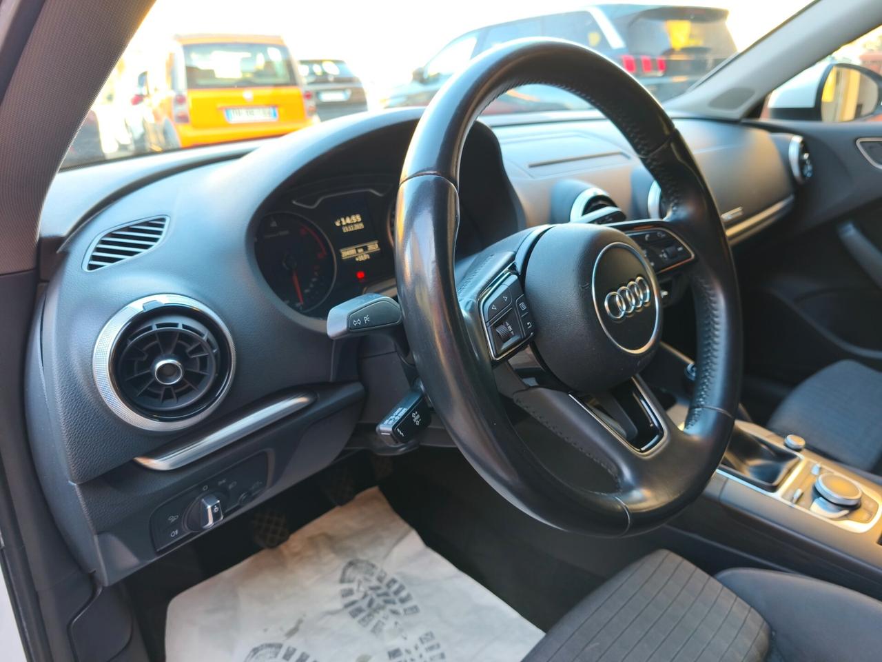 Audi A3 SPB 1.6 TDI Sport COMPRESO PASSAGGIO