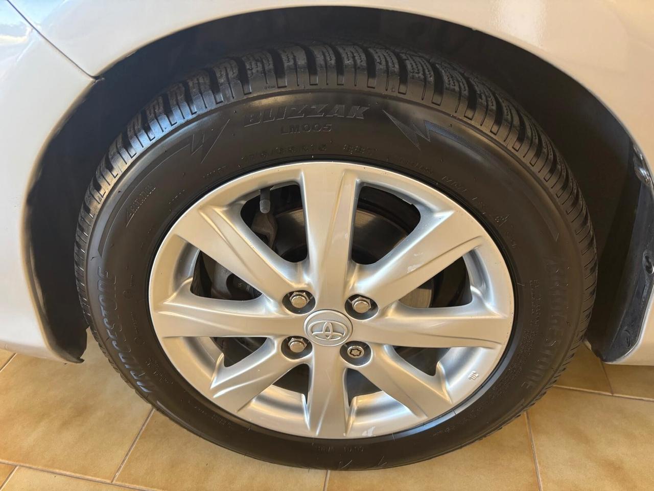 TOYOTA YARIS ANNO 2013 DS 1.4 ADATTA NEOPATENTATI KM 100 MILA