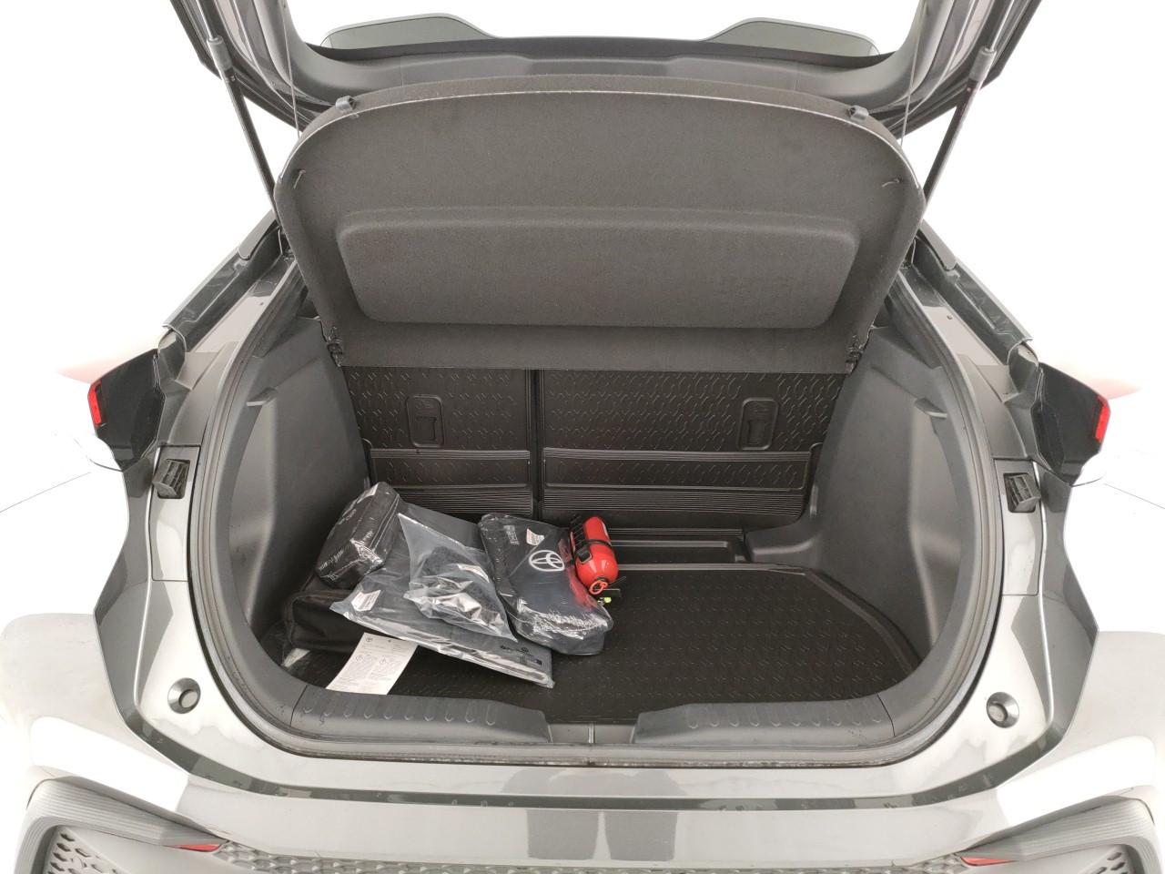 TOYOTA C-HR 1.8 hev Active fwd e-cvt