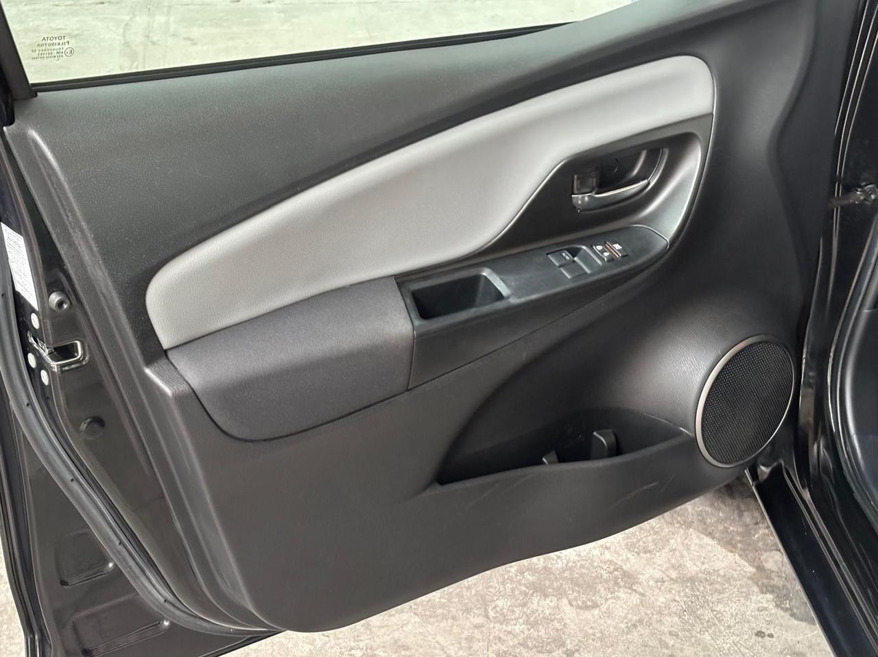Toyota Yaris 1.3 5 porte Lounge