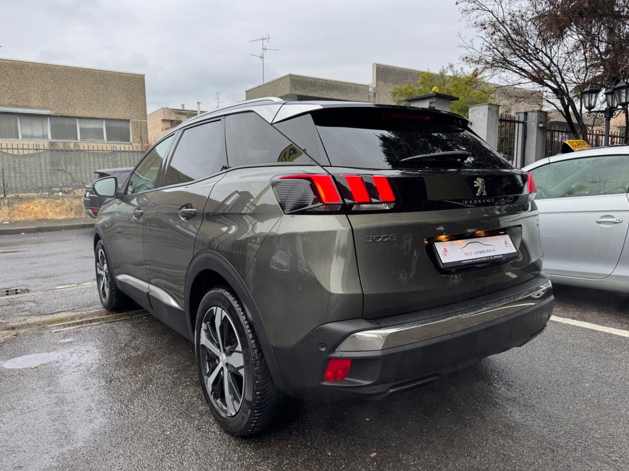 Peugeot 3008 BlueHDi 130 S&S EAT8 Allure BlueHDi 130 SeS EAT8 Allure (96 kw)