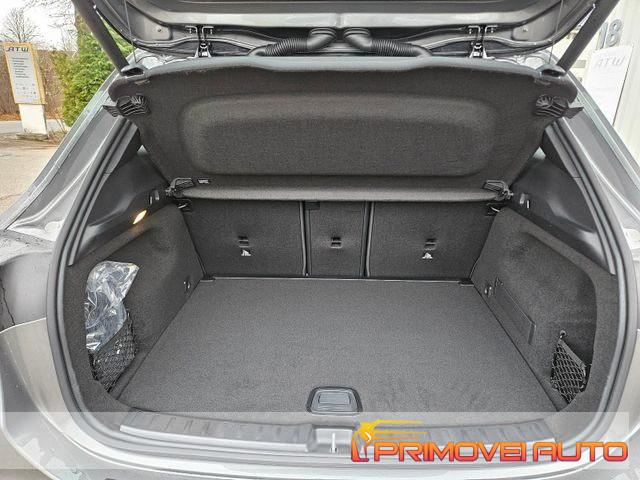 MERCEDES-BENZ GLA 200 Automatic Progressive