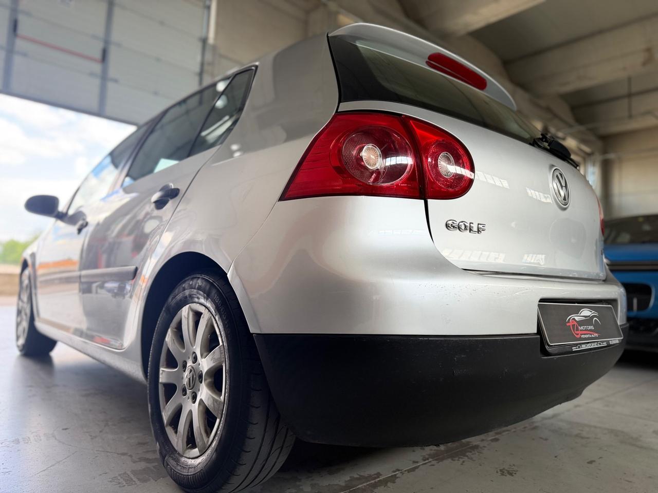 Volkswagen Golf comfortline 1.6 METANO NEOPATENTATI
