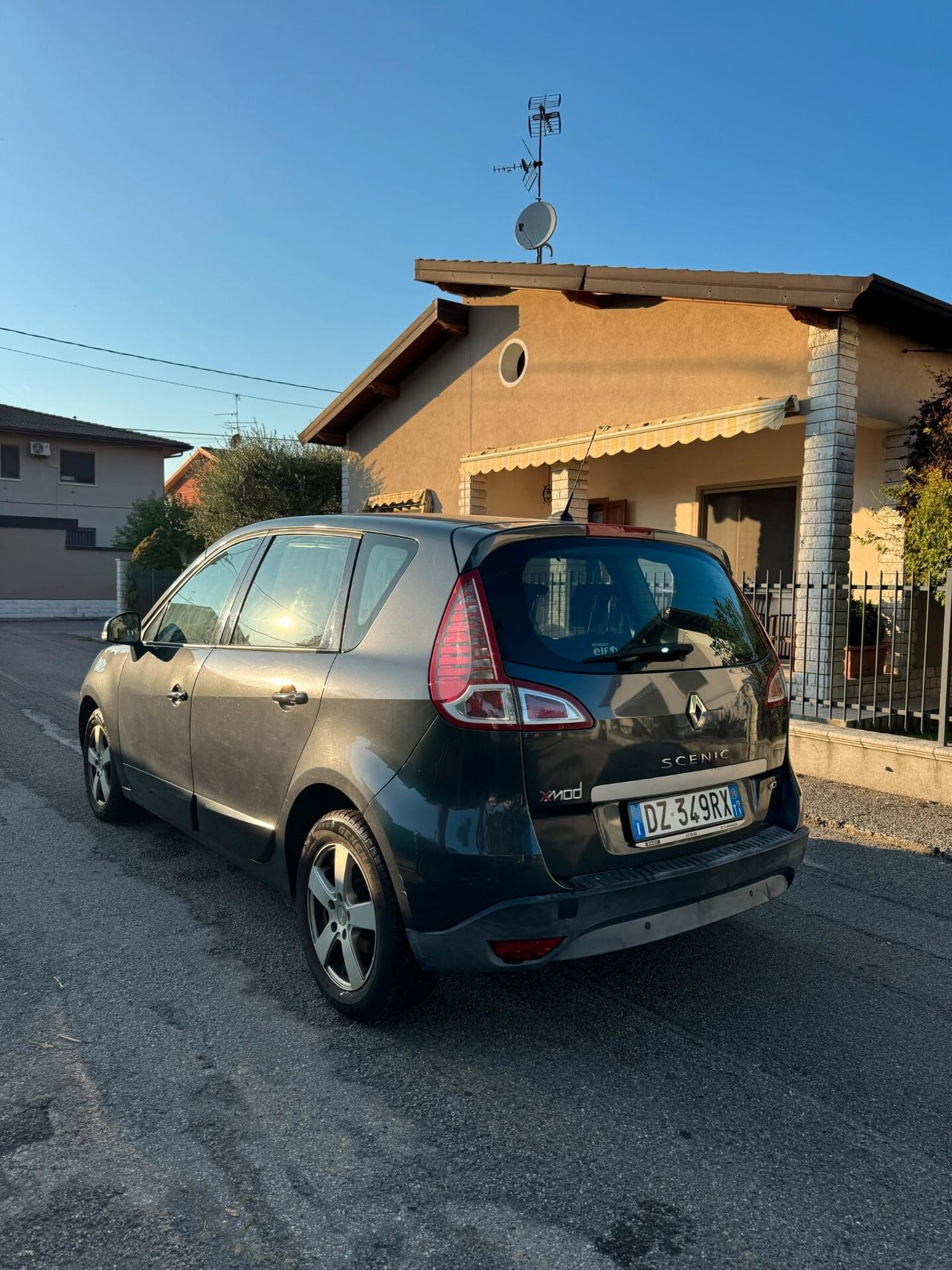 Renault Scenic Scénic X-Mod 1.5 dCi 110CV Luxe