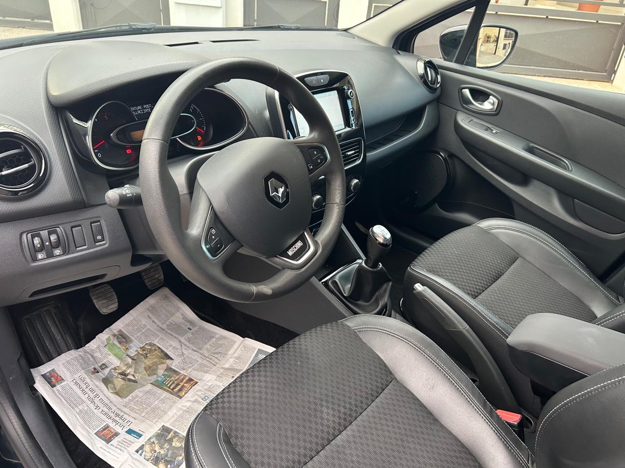 Renault Clio dCi 8V 75 CV 5 porte Moschino Zen