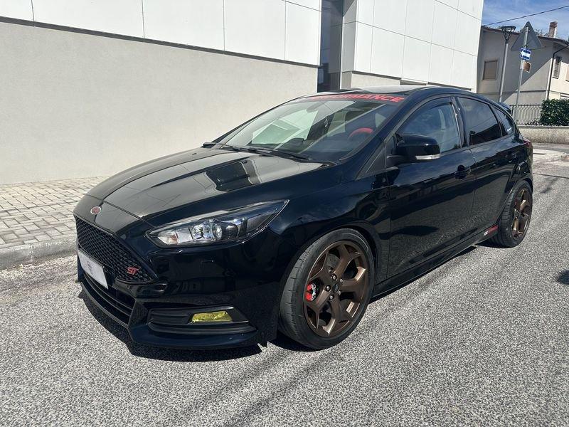 Ford Focus ST 2.0 Ecoboost 250cv ST3
