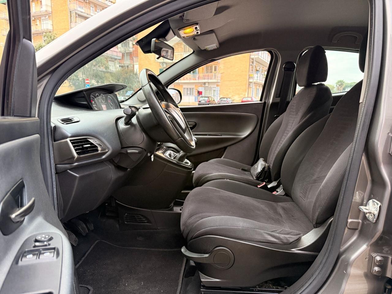 Lancia Ypsilon 1.3 MJT 16V 95 CV 5 porte IN PERFETTE CONDIZIONI