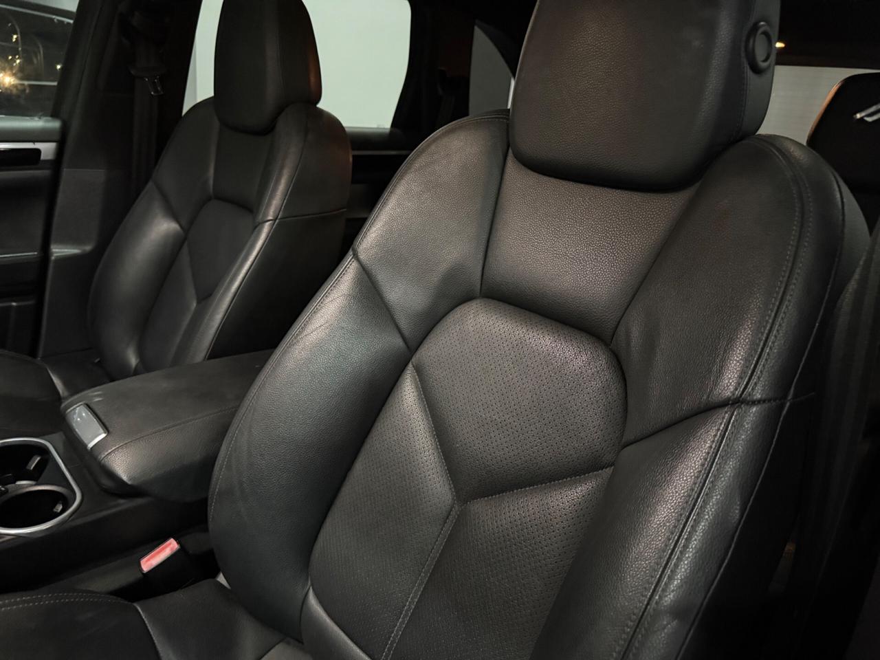 Porsche Cayenne 3.0D245cv PLATINUM ED. DA VETRINA2014