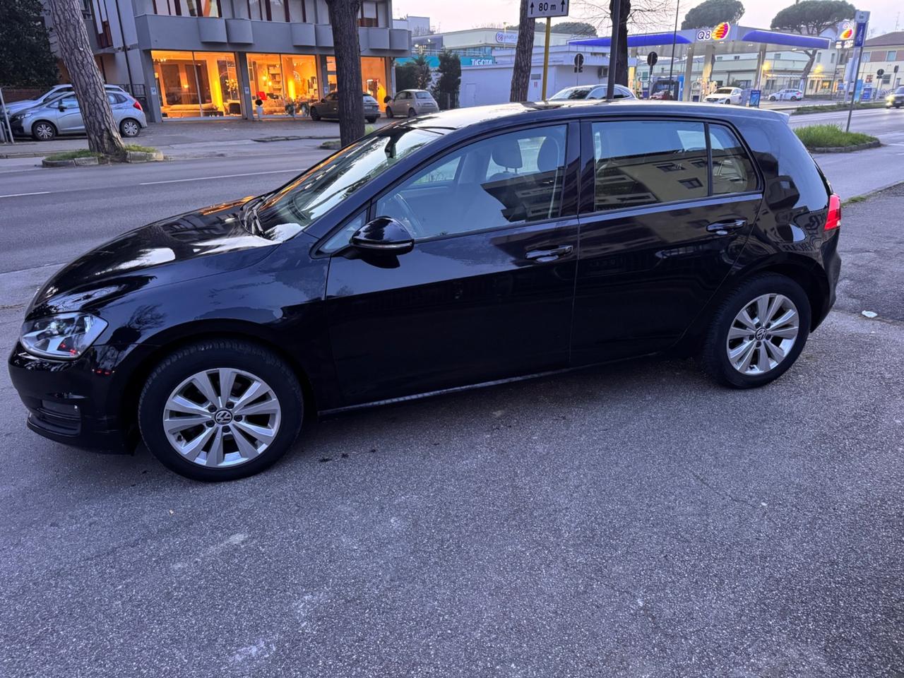 VW Golf 1.6 TDI 5p. Highline neopaten garanzia 12 mesi