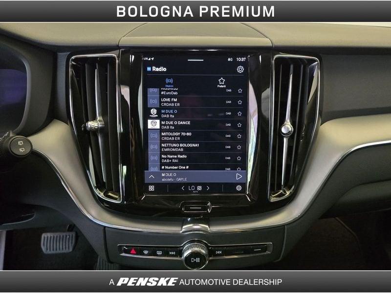 Volvo XC60 B4 (d) AWD automatico Core