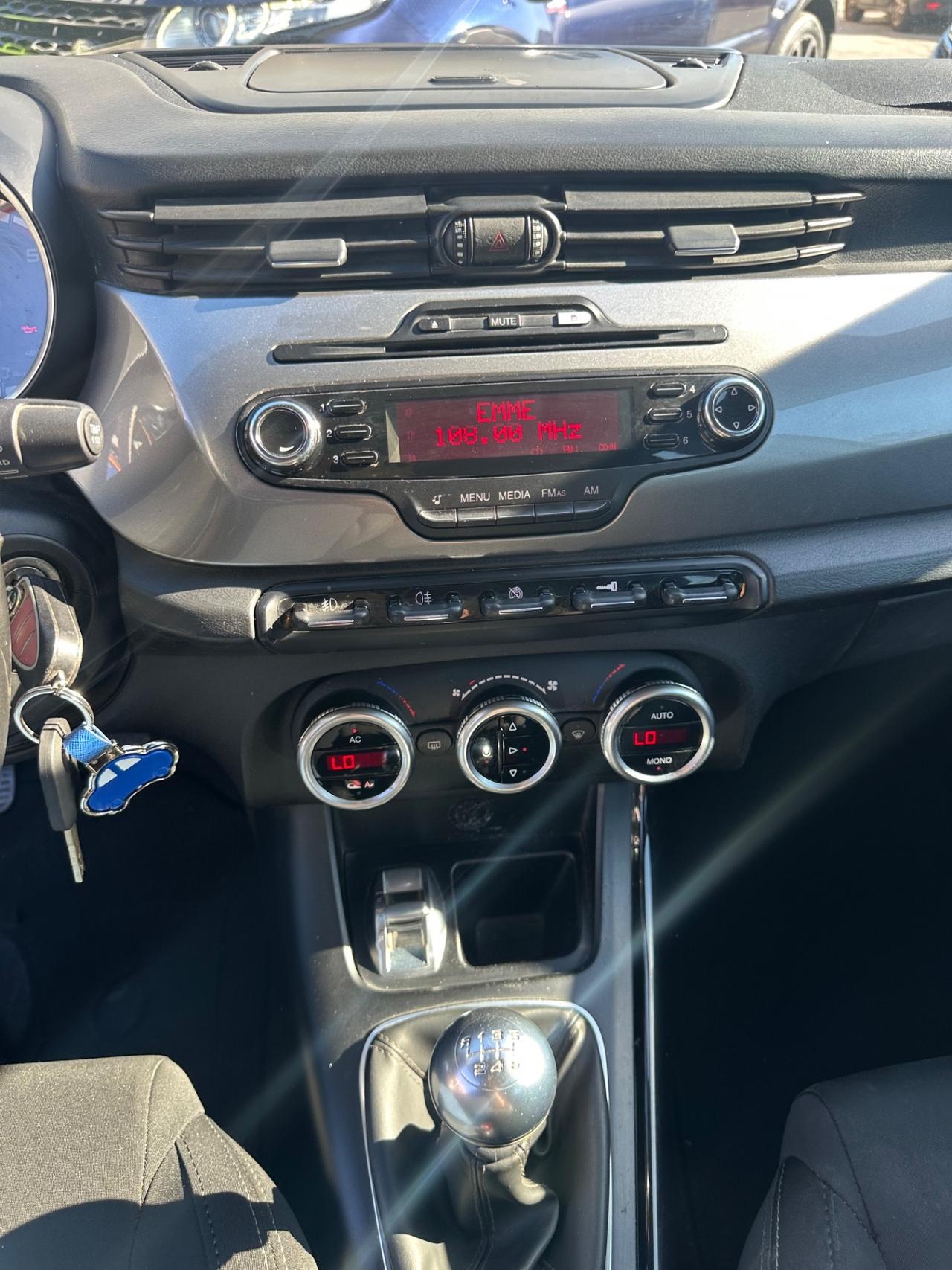 Alfa Romeo Giulietta 1.6 JTDm-2 105 CV Distinctive 2010