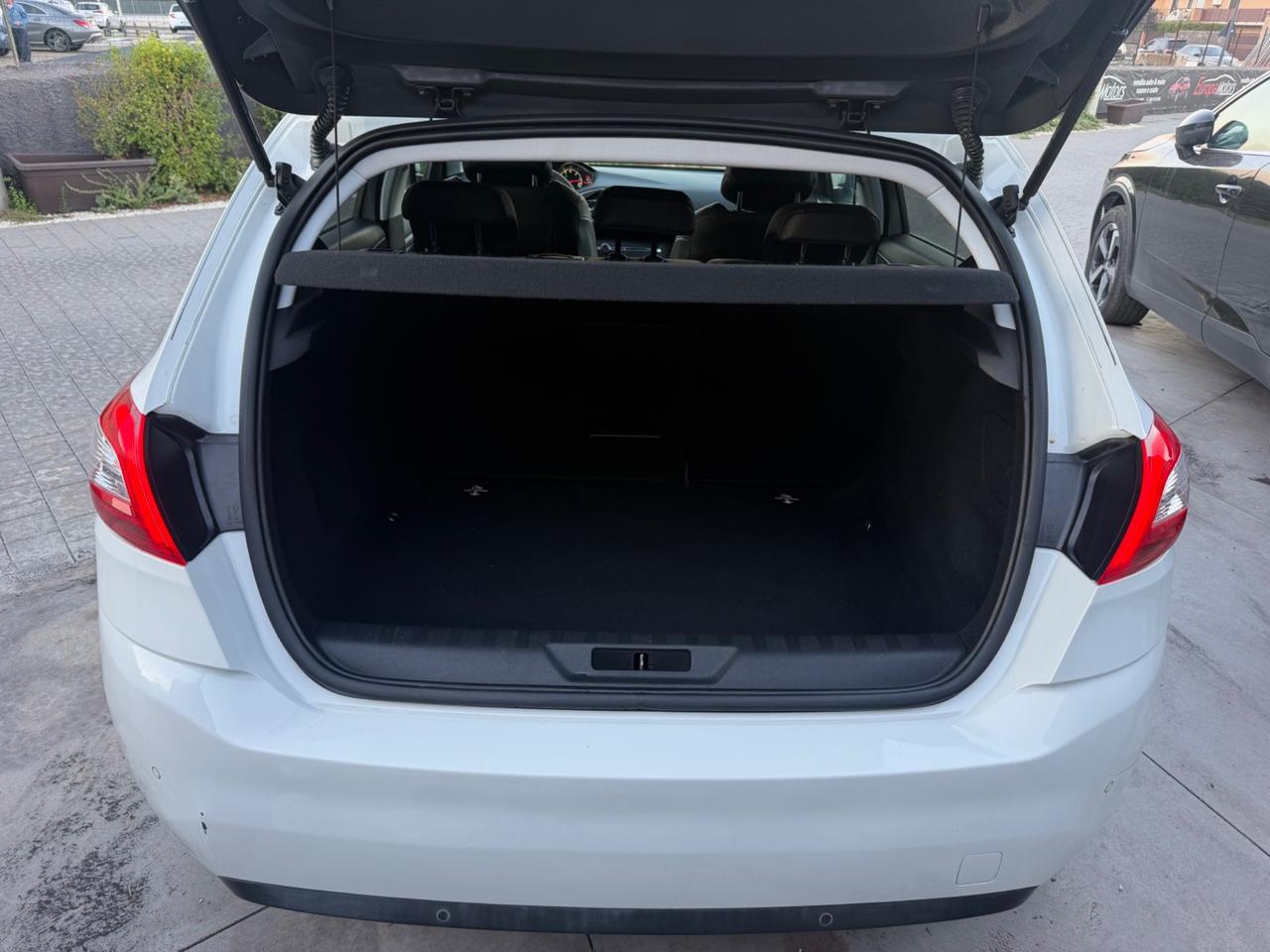 Peugeot 308 BlueHDi 120 S&S Allure