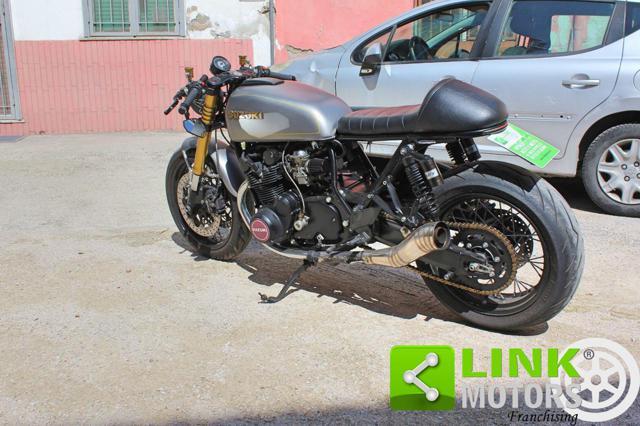 SUZUKI GS 550 CAFE RACER
