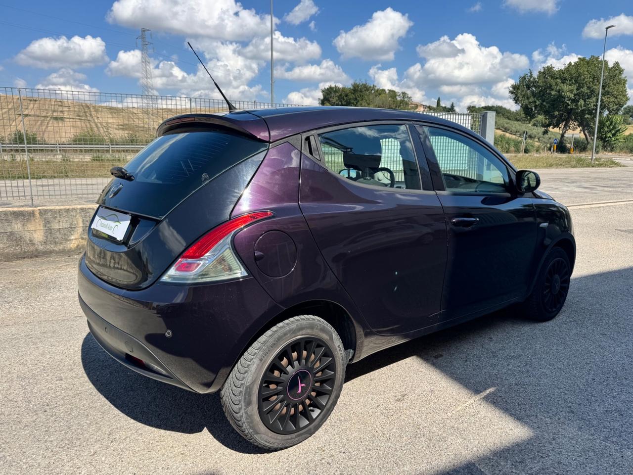 Lancia Ypsilon 1.2 69 CV 5 porte S&S Gold