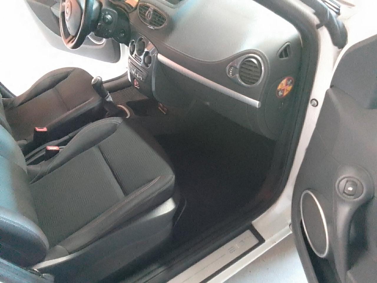 Renault Clio 1.5 TDCI 5PORTE ok Neo