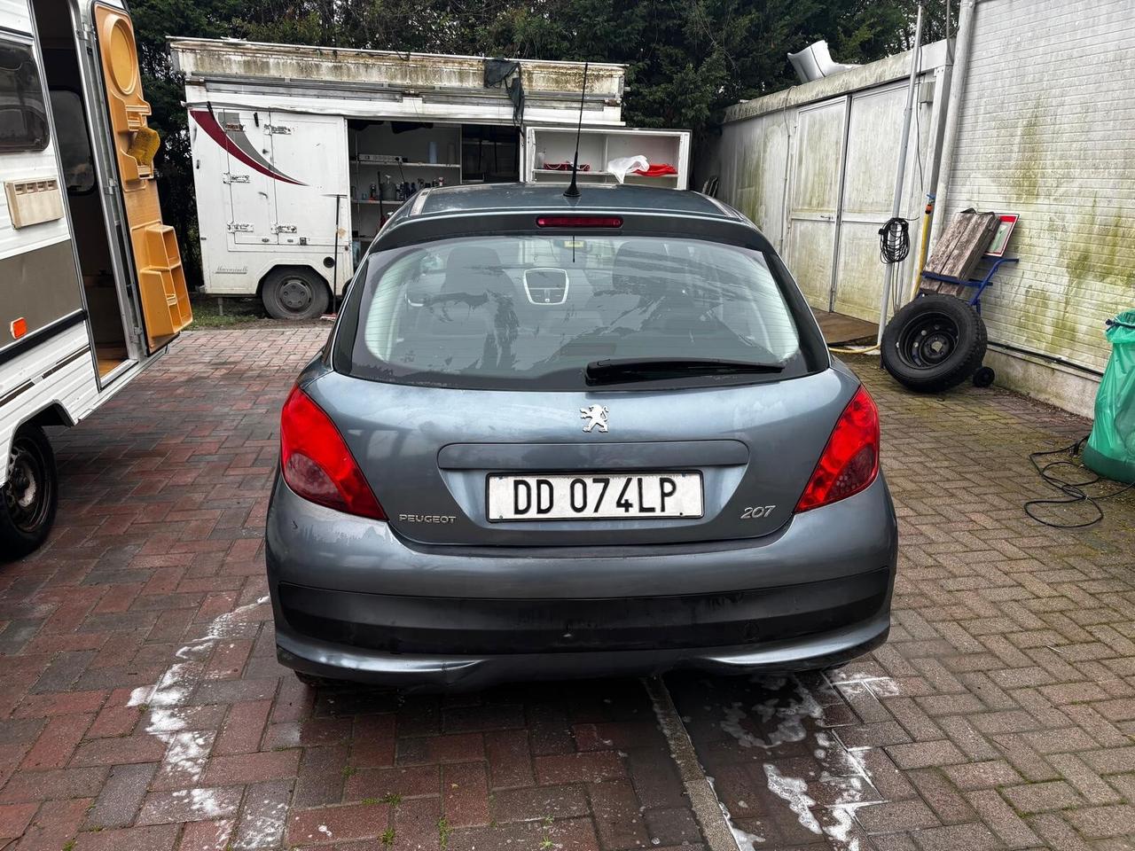 Peugeot 207 1.4 HDi 70CV 5p. ONE Line IDONEA PER NEOPATENTATI PERMUTABILE
