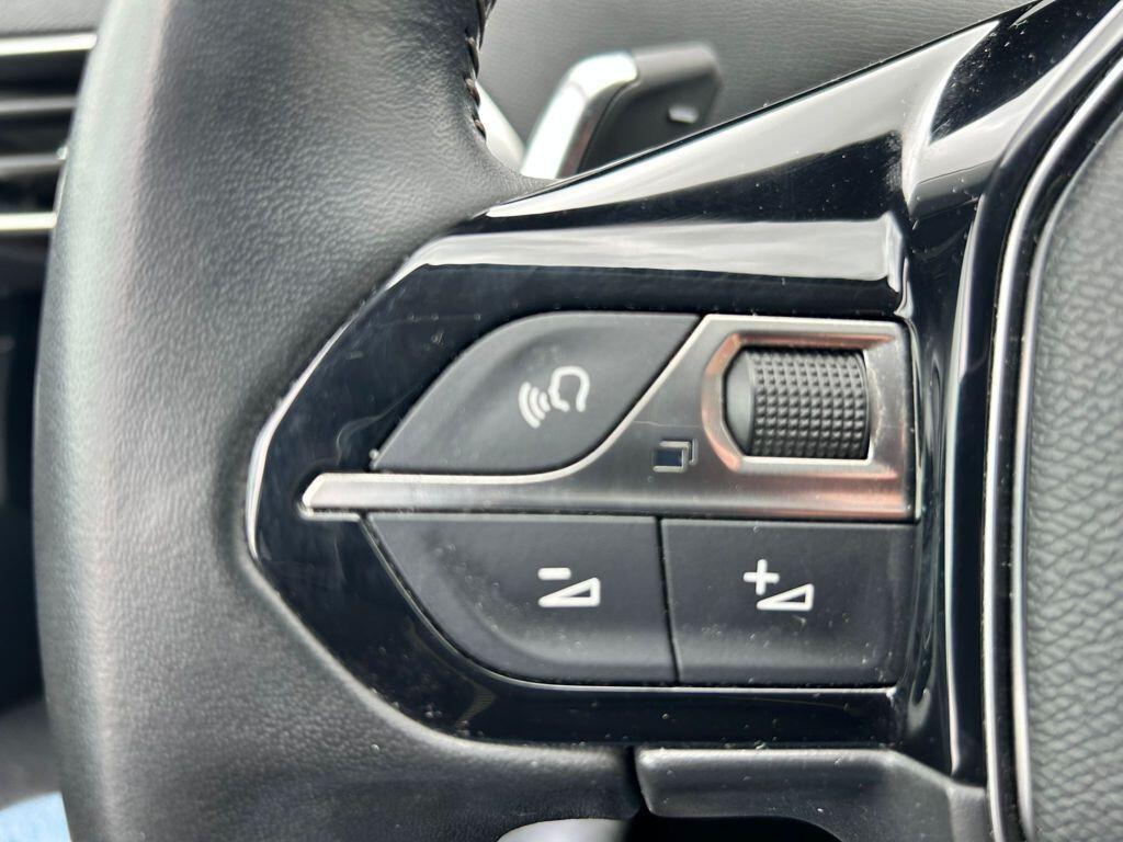 Peugeot 3008 1.5 130cv Business EAT8