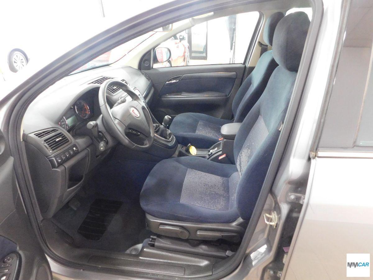 FIAT - Croma - 1.9 Multijet 16V Emotion