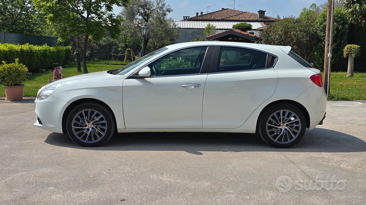 ALFA ROMEO GIULIETTA TENUTA MOLTO BENE