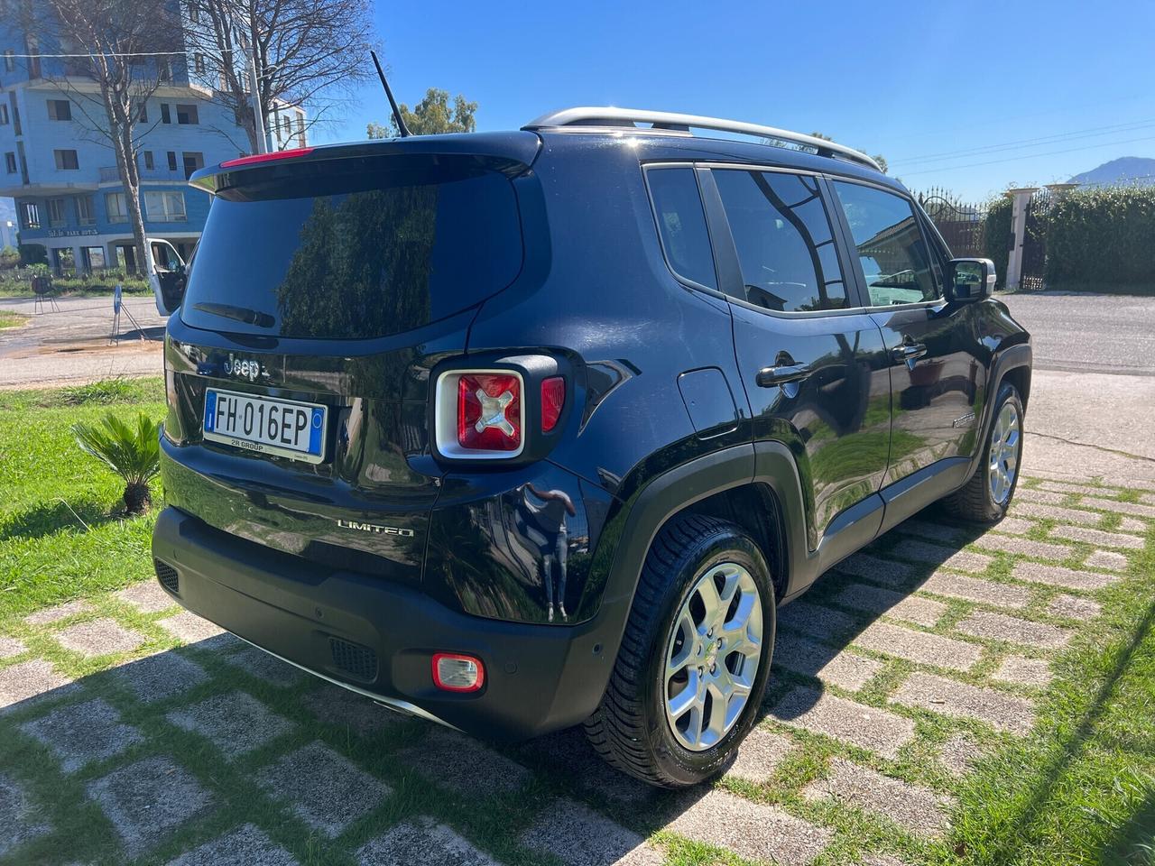 Jeep Renegade 1.6Mjt 120CV Limited-2017*NAVI*PELLE