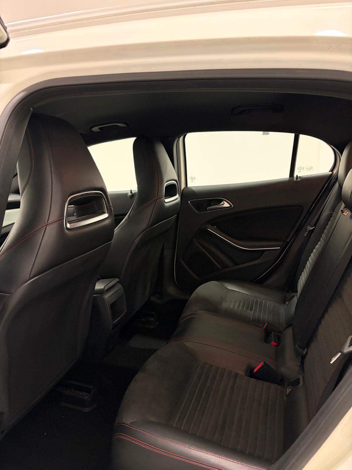 Mercedes-benz GLA 200 CDI Automatic 4Matic Premium AMG