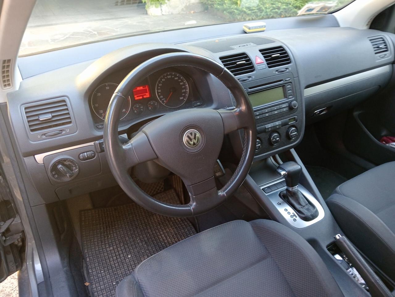 VW Golf V 2.0TDI 16V 140CV 5p. Sportline