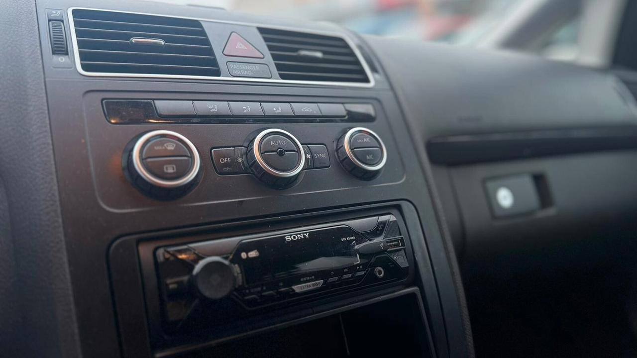 VW TOURAN 1.6 DIESEL 7 POSTI AUTOMATICO NEOP.