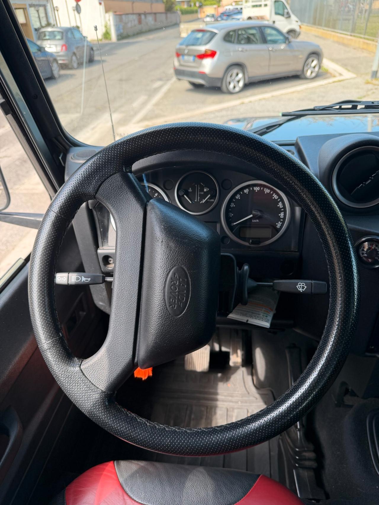Land Rover Defender 90 2.2 TD4 Station Wagon SE N1