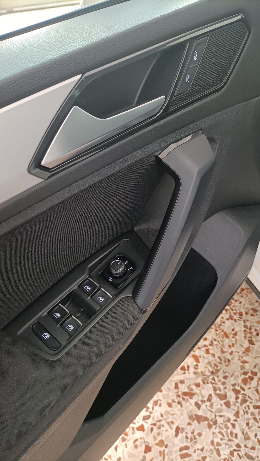Volkswagen Tiguan 1.6 TDI SCR Sport BlueMotion Technology