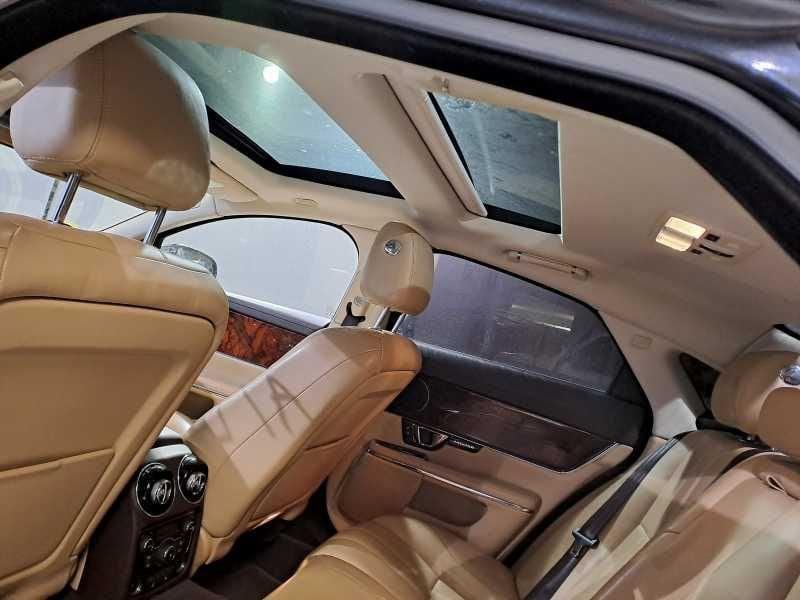 Jaguar XJ 3.0d V6 Portfolio auto my13