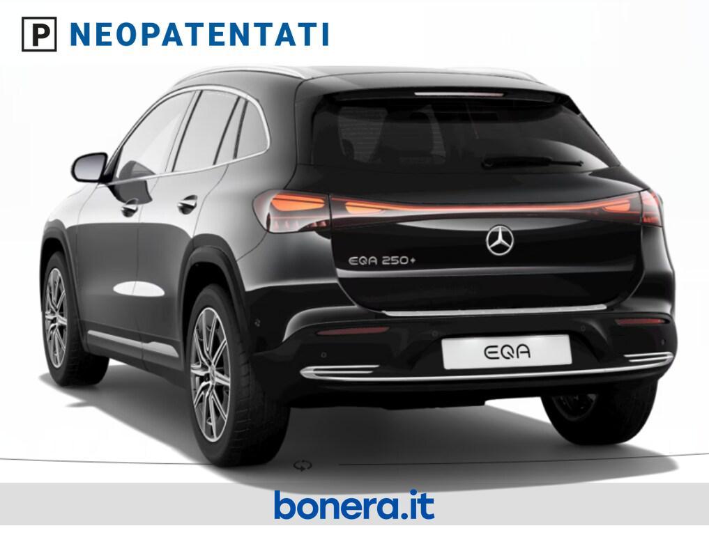 Mercedes EQA 250+ Street Edition