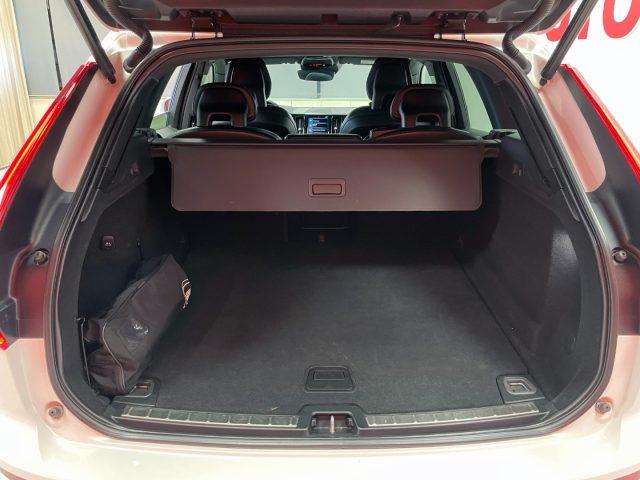VOLVO XC60 2.0 D4 R-DESIGN AWD GEARTRONIC