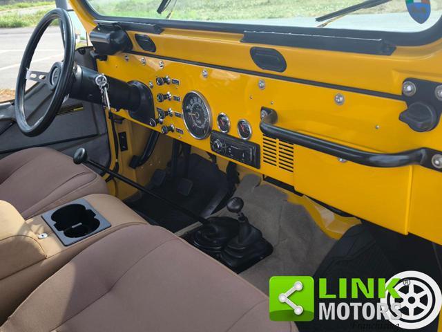 JEEP CJ-7 3 marce Renegade