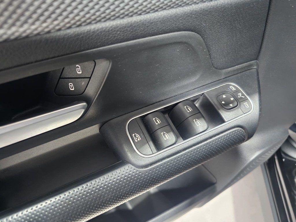 Mercedes-Benz GLA 200 d Automatic Business