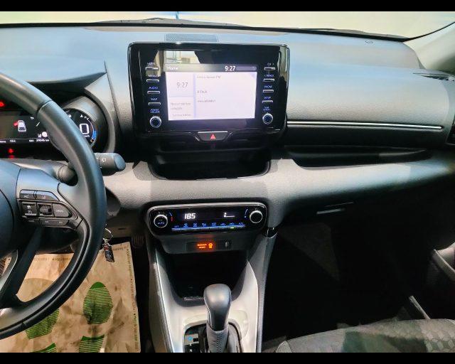 TOYOTA Yaris 1.5h Trend