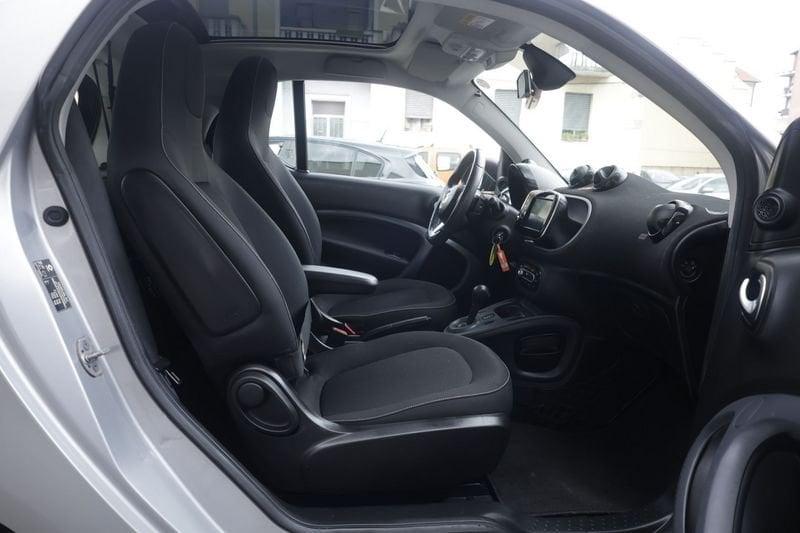 smart fortwo smart fortwo fortwo 90 0.9 Turbo twinamic Passion 66KW ANNO 2018