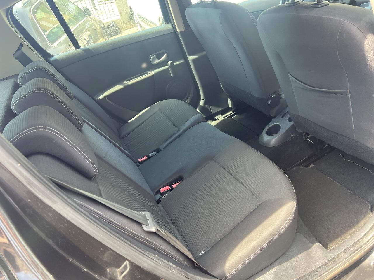 Renault Clio 1.2 16V 5 porte automatico