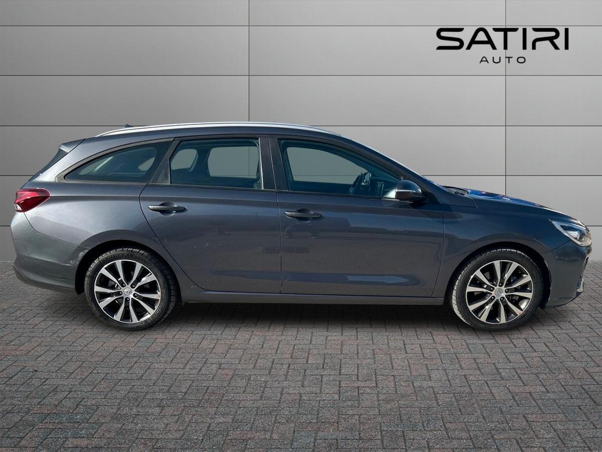 HYUNDAI i30 - i30 1.6 CRDi VGT 16V 115CV 5p. Dynamic wagon