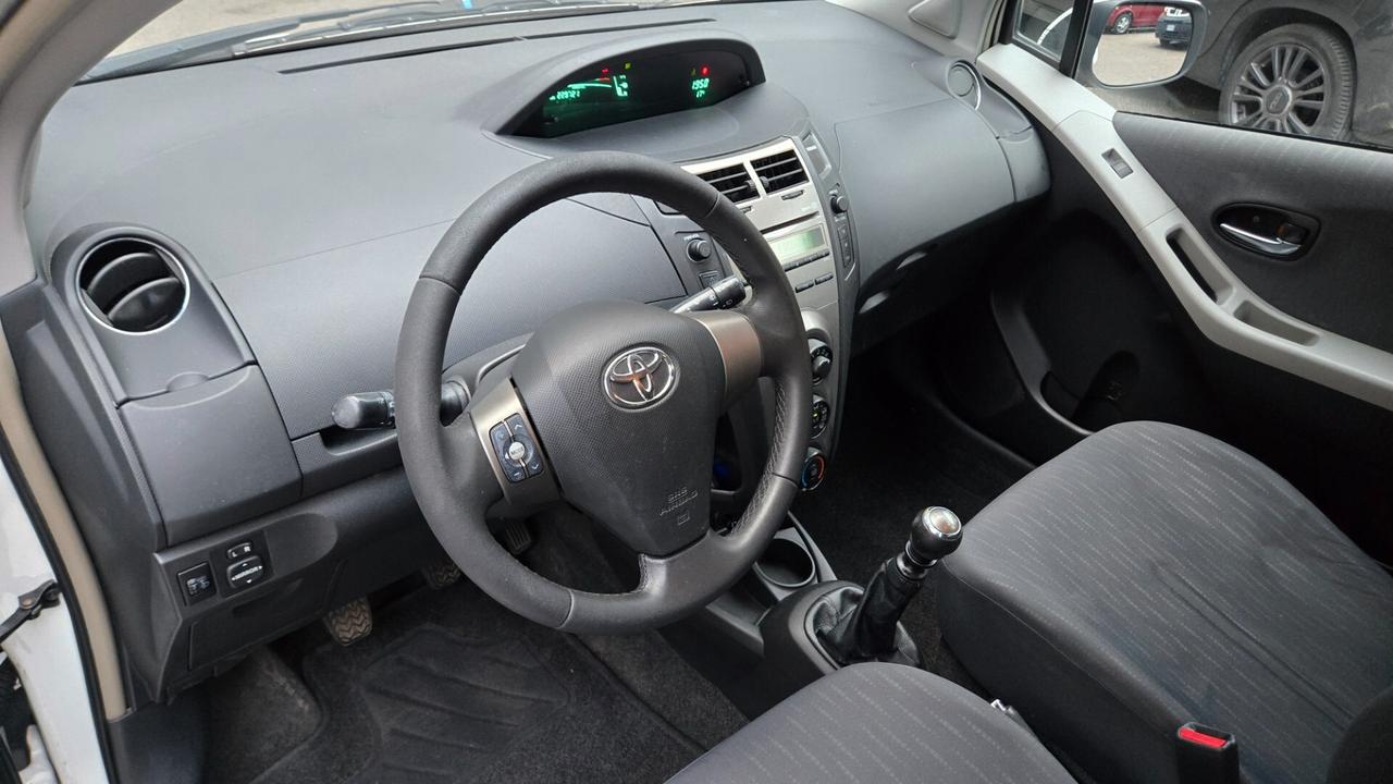Toyota Yaris 1.3 5 porte Sol