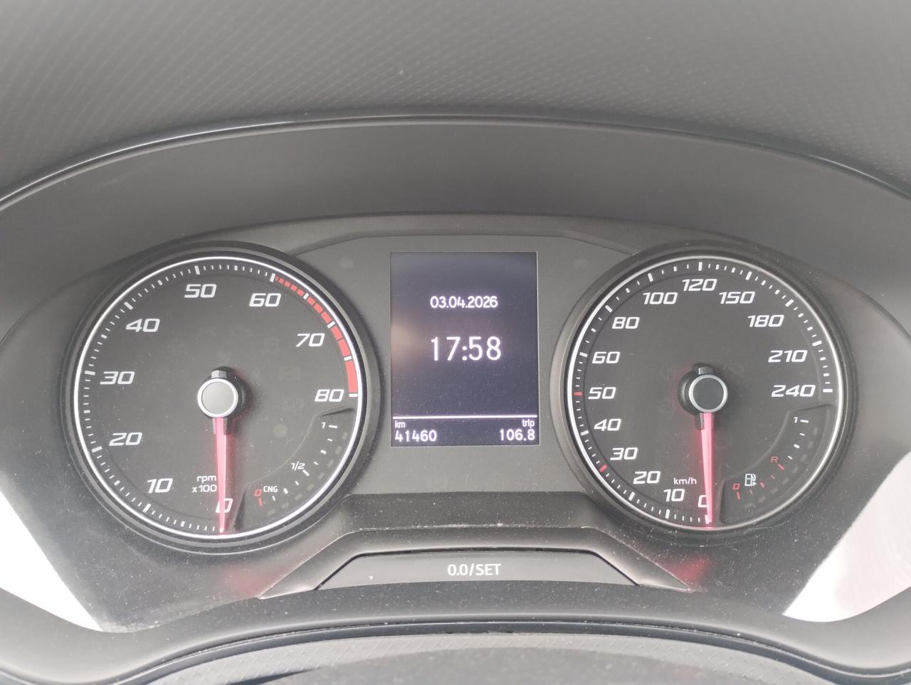 Seat Arona 1.0 TGI FR ( sportiva , full optional e dai consumi record)