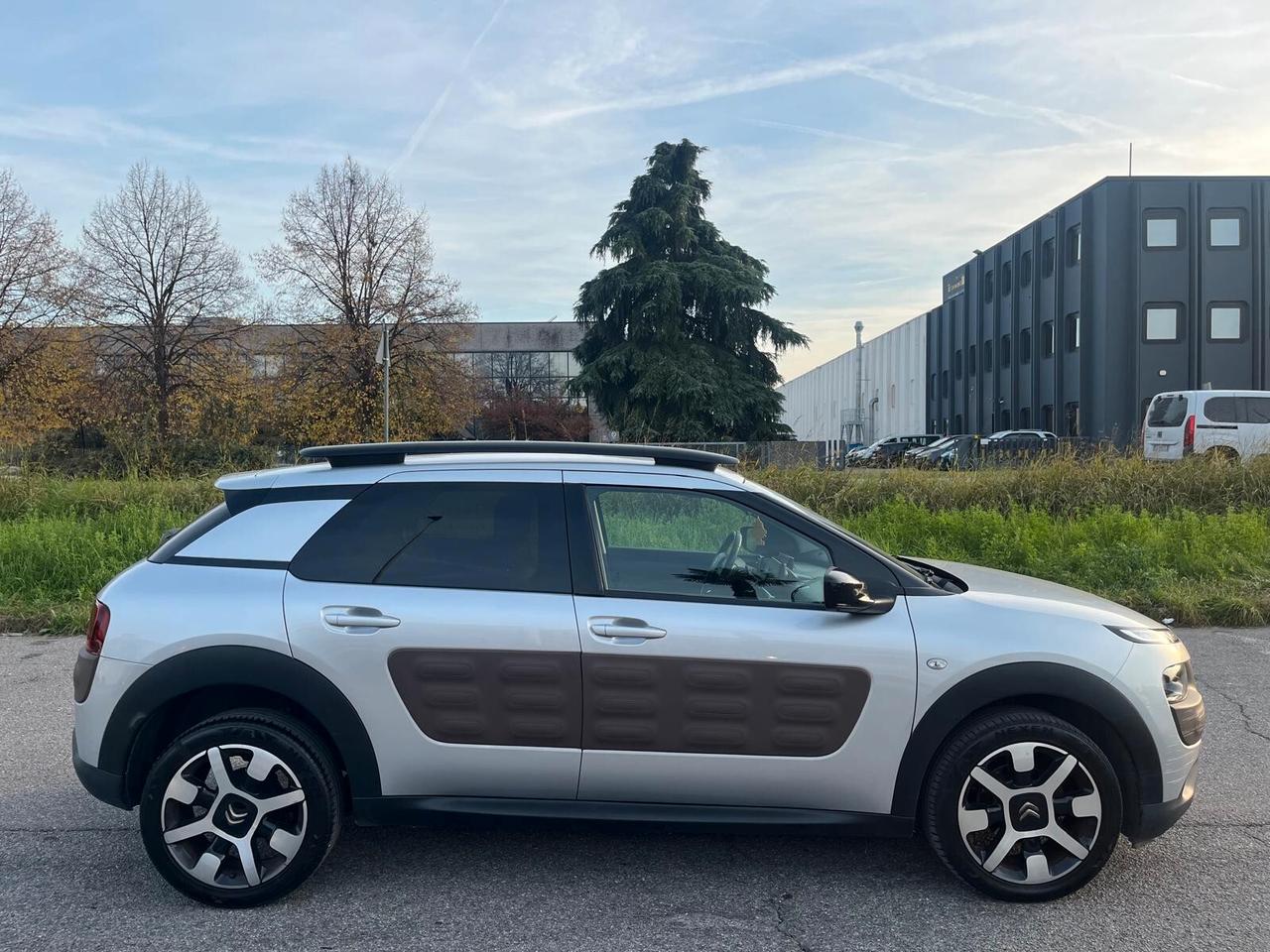 Citroen C4 Cactus BlueHDi 100 Shine
