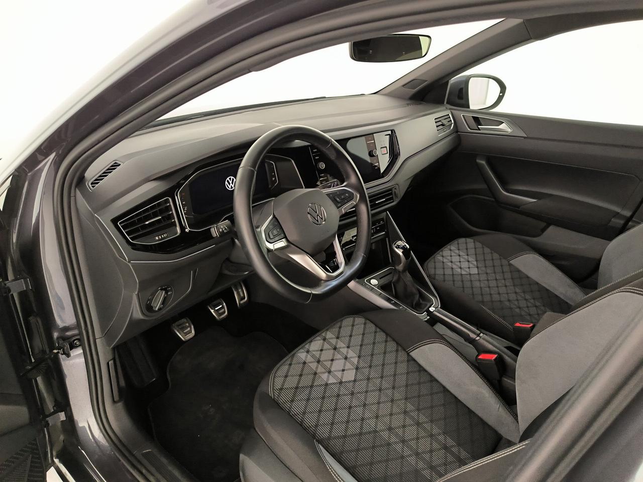 Volkswagen Taigo 1.0 tsi r-line 110cv