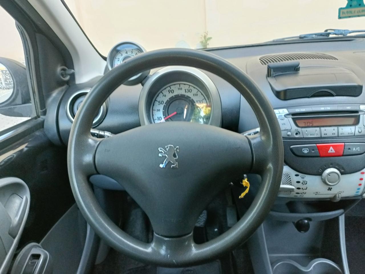 Peugeot 107 1.0 68CV 3p. Sweet Years