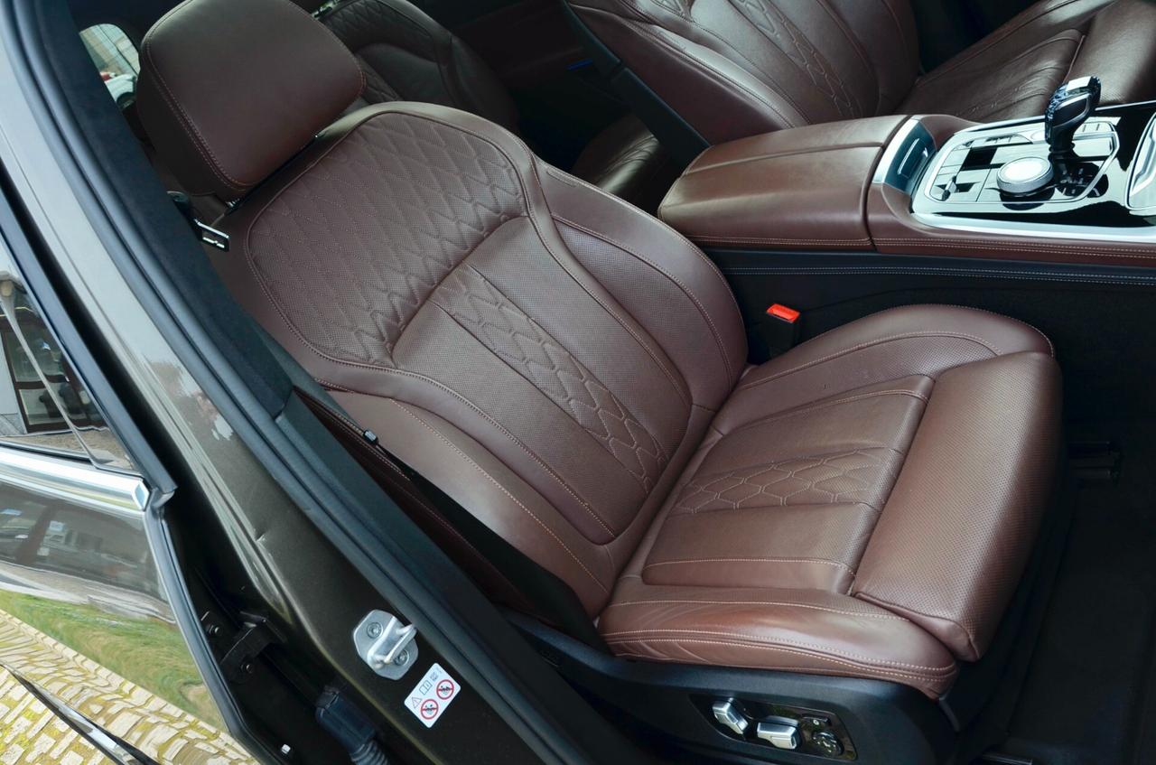 BMW X7 XDRIVE30d INDIVIDUAL COMPOSITION 265cv AUT 7 POSTI, SERVICE BMW, TETTO, HI-FI HARMAN & KARDON, FARI LASER, SOSPENSIONI, PERMUTE