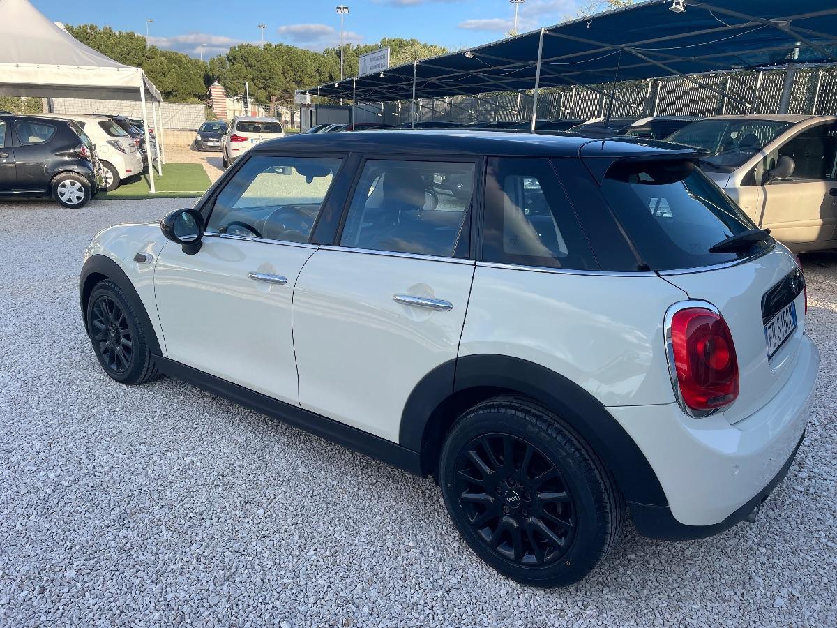 MINI - Mini - 1.5 Cooper D Business XL