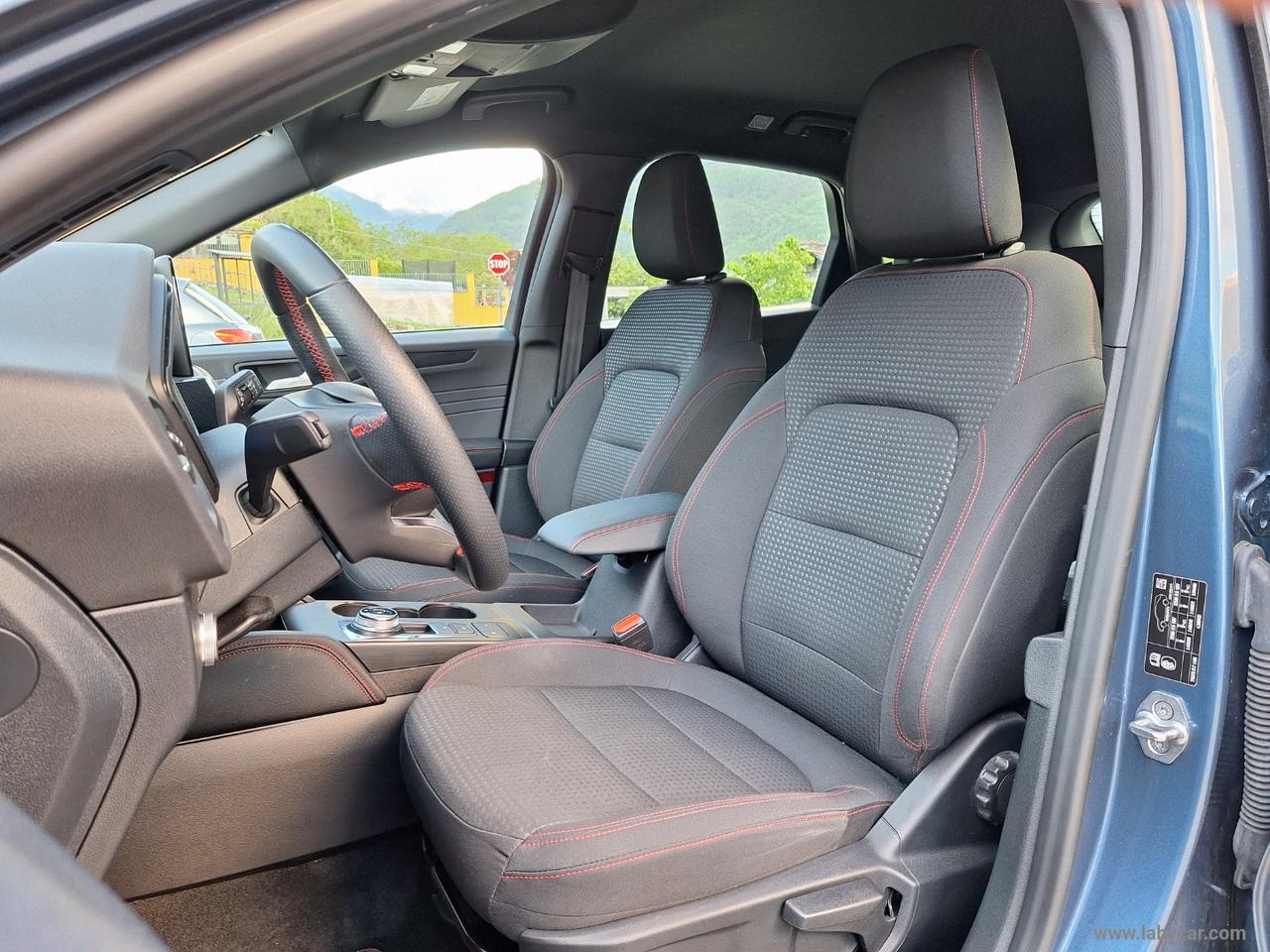 FORD Kuga 2.5 Full Hybrid 190 CVT AWD ST-Line 4X4