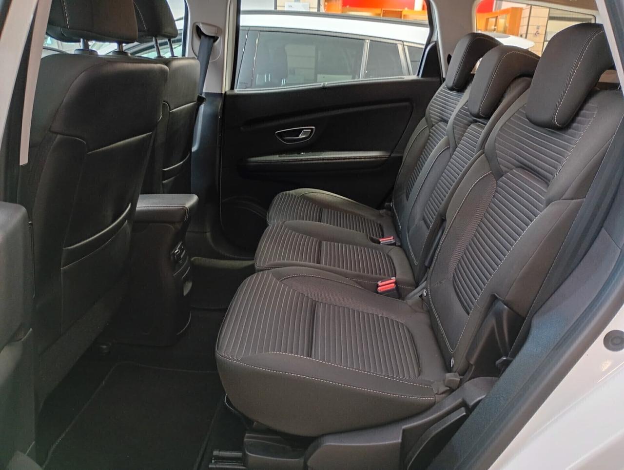 Renault Grand Scenic 7 POSTI