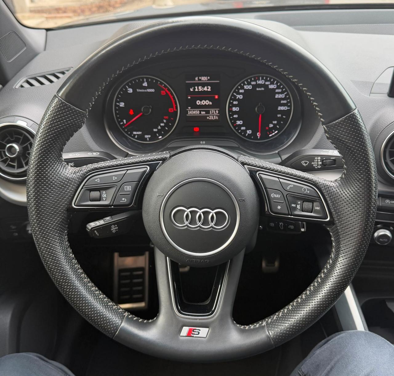 Audi Q2 30 TDI S line Edition Plus