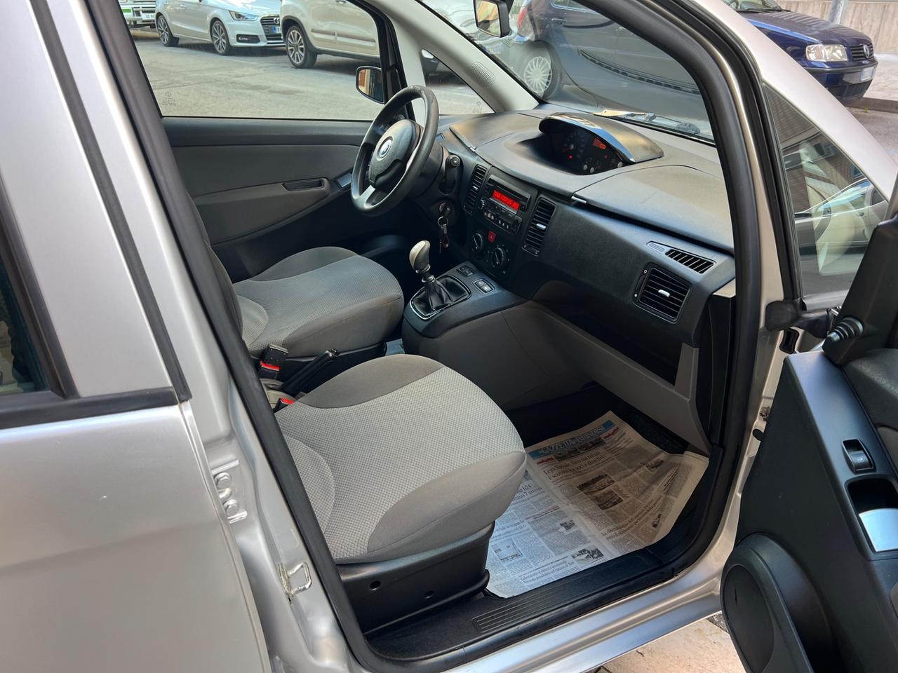Fiat Idea 1.2 16V BlackLabel